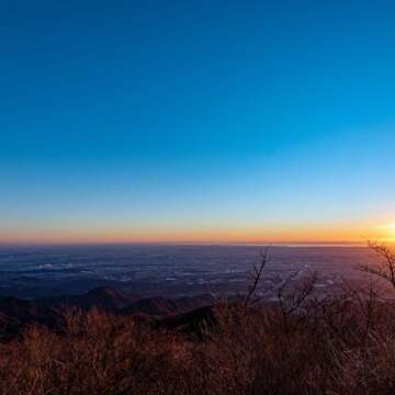 大山山頂（厚木市側）からの日の出